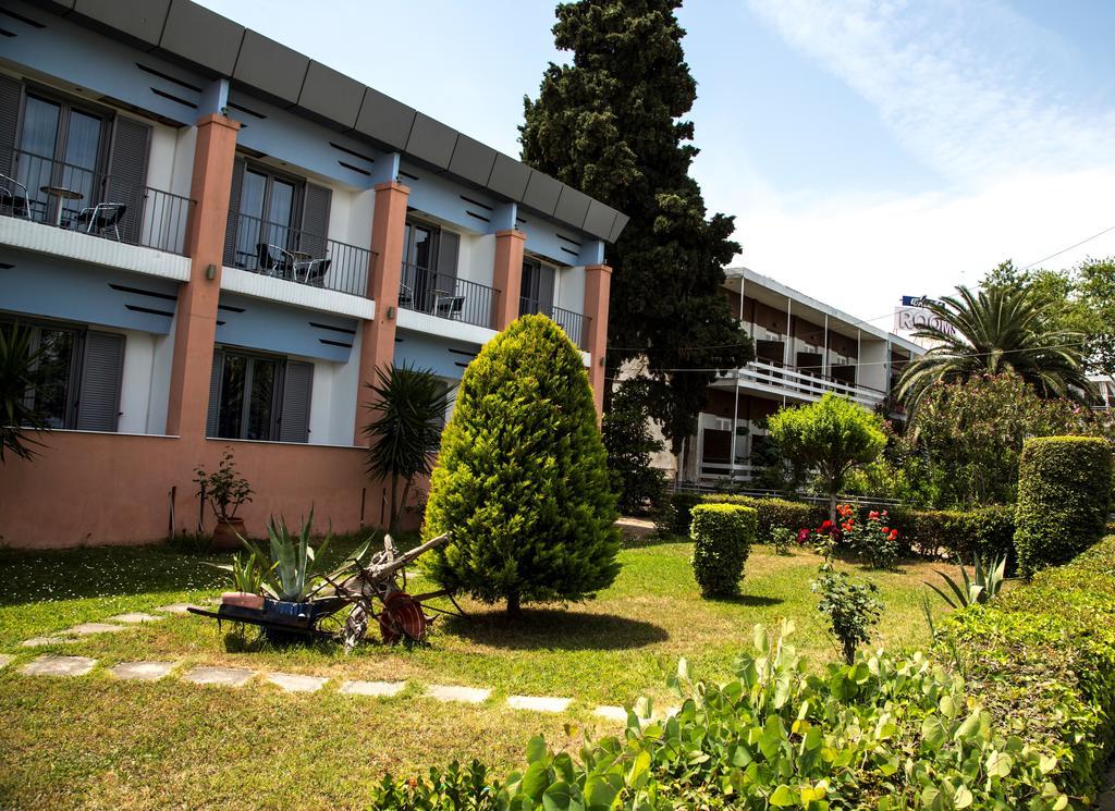 Violetta Hotel Kamena Vourla Exterior photo