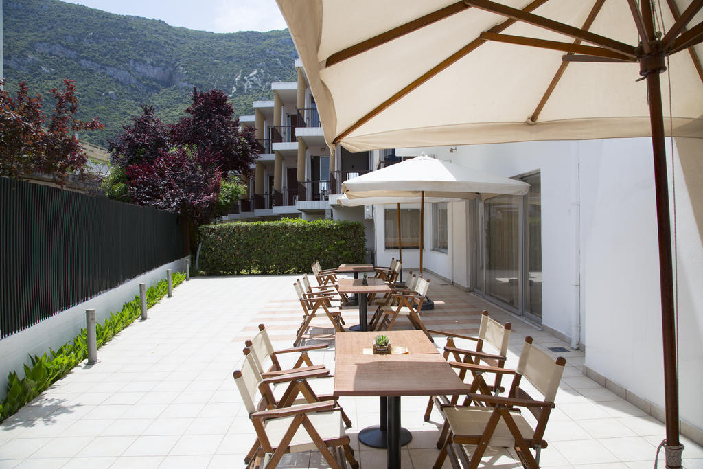 Violetta Hotel Kamena Vourla Exterior photo